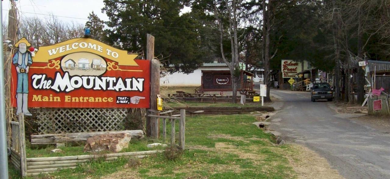 Acorn Hideaways Canton Charming Pioneer Suite 1890'S General Store Екстериор снимка