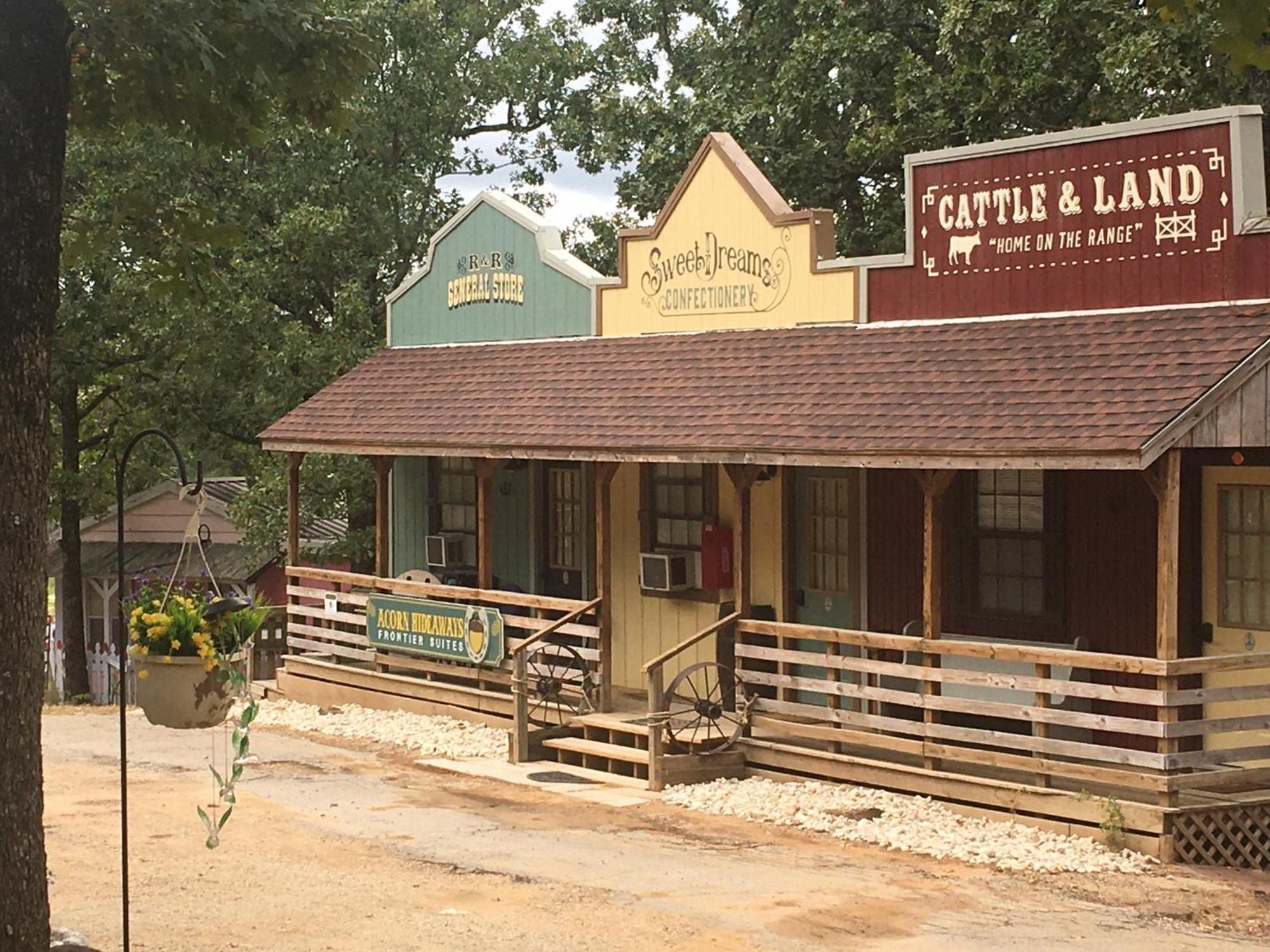 Acorn Hideaways Canton Charming Pioneer Suite 1890'S General Store Екстериор снимка