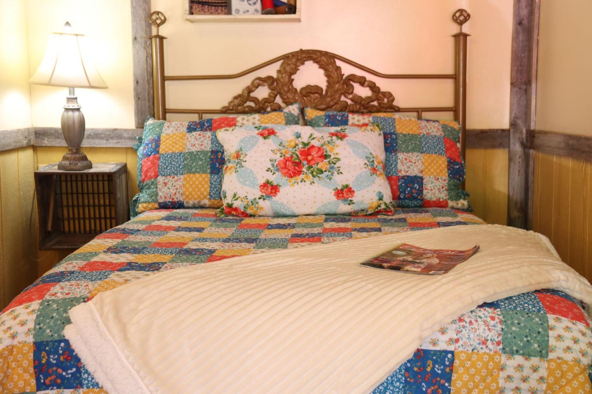 Acorn Hideaways Canton Charming Pioneer Suite 1890'S General Store Екстериор снимка